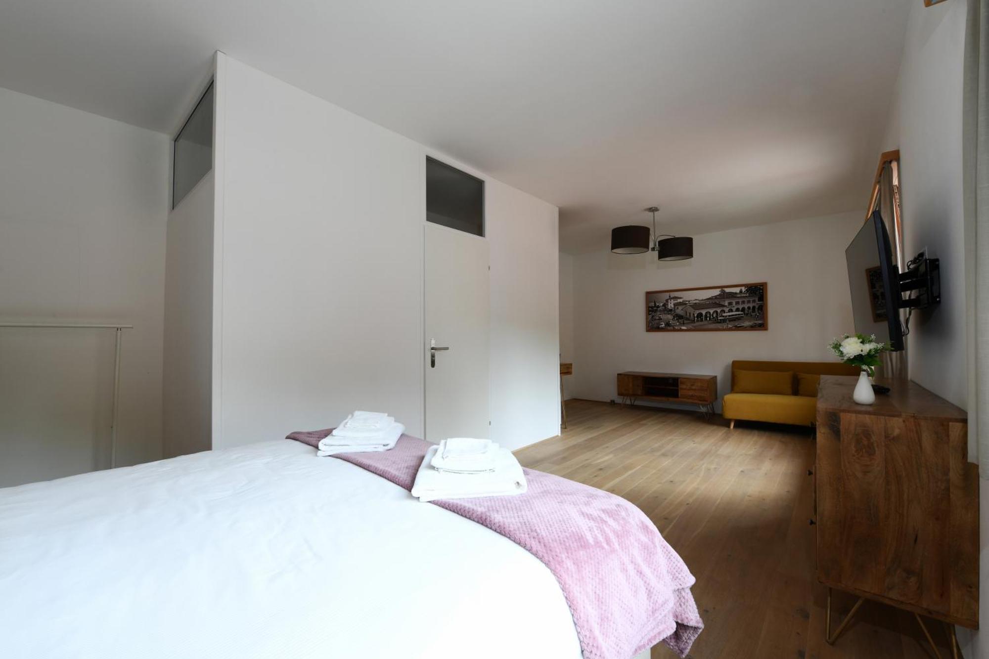 7Rooms - Self Check-In 24H Free Parking Лозоне Екстер'єр фото
